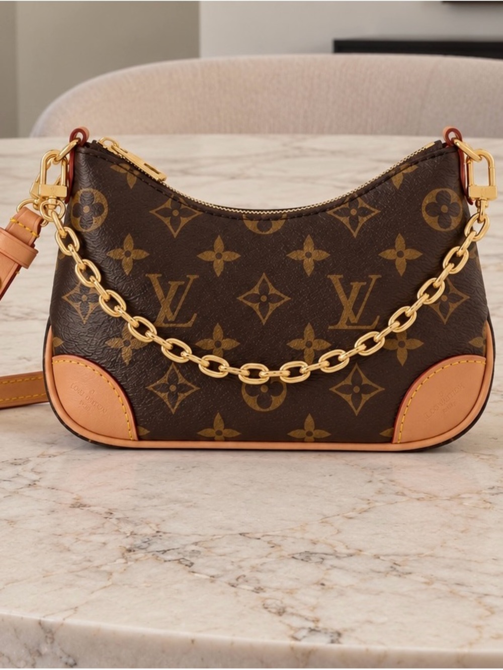Louis Vuitton Monogram Shoulder Bag with Gold Chain and Tan Accents